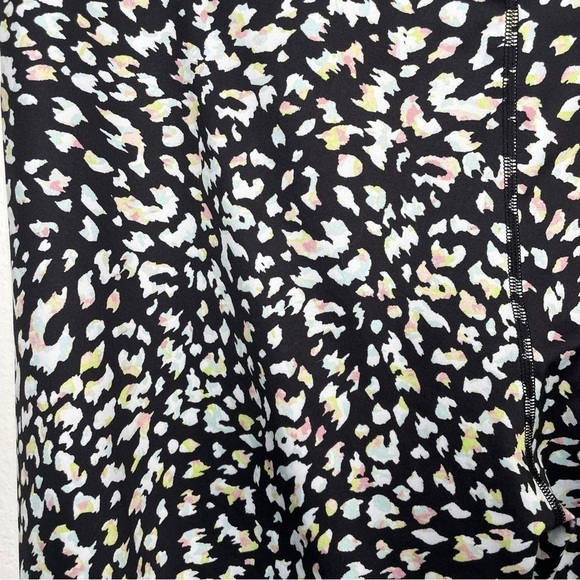 ZELOS Black Multicolor Leopard Print Capri Leggings 4X - Picture 5 of 7